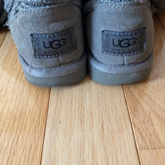 Tall Classic Cardy Button Ugg - Picture 4 of 6